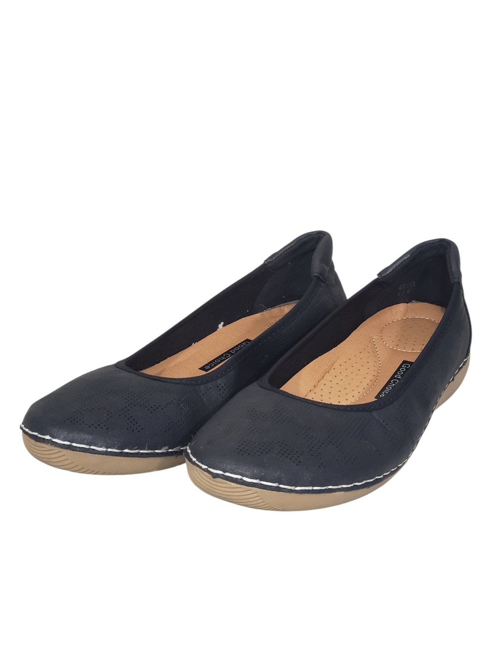 Good Choice Women's Kiana Perforated Round-Toe Flats Size 9